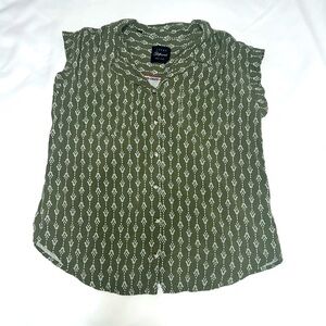Jachs Girlfriend Green Button Up Blouse